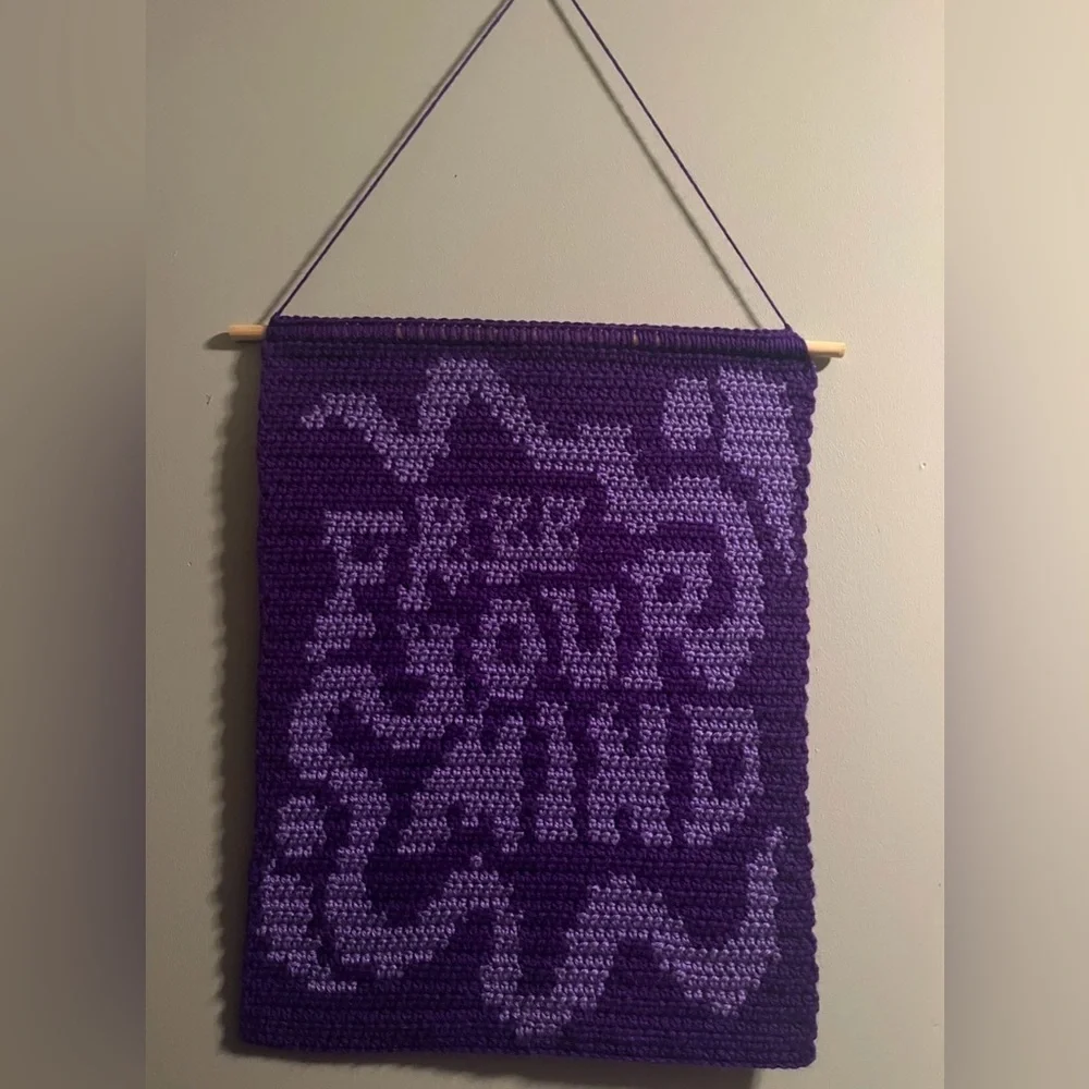 Crocheted Wall Tapestry that says “Free Your Mind” NEW